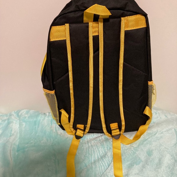 Large NWT Black & Yellow Backpack - Picture 4 of 4